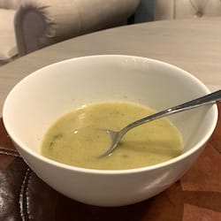 Náhled obrázku pro potravinu Brokolicová polévka se sýrem domácí receptura USA