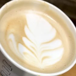 STARBUCKS Caffè Latte s plnotučným mlékem - nutriční (výživové) hodnoty, kalorie