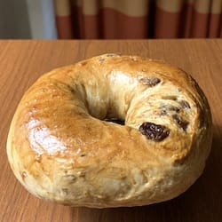 Bagel whole wheat with raisins - nutritional values, calories