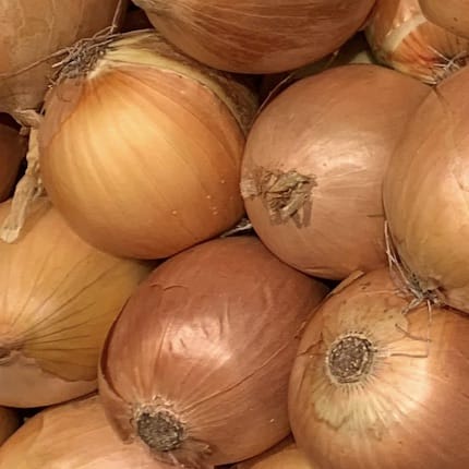 Raw sweet onions - nutritional values, calories